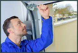 Master Garage Door Service Cedarburg, WI 262-236-5733 - sid-ser-rep-gr-17m